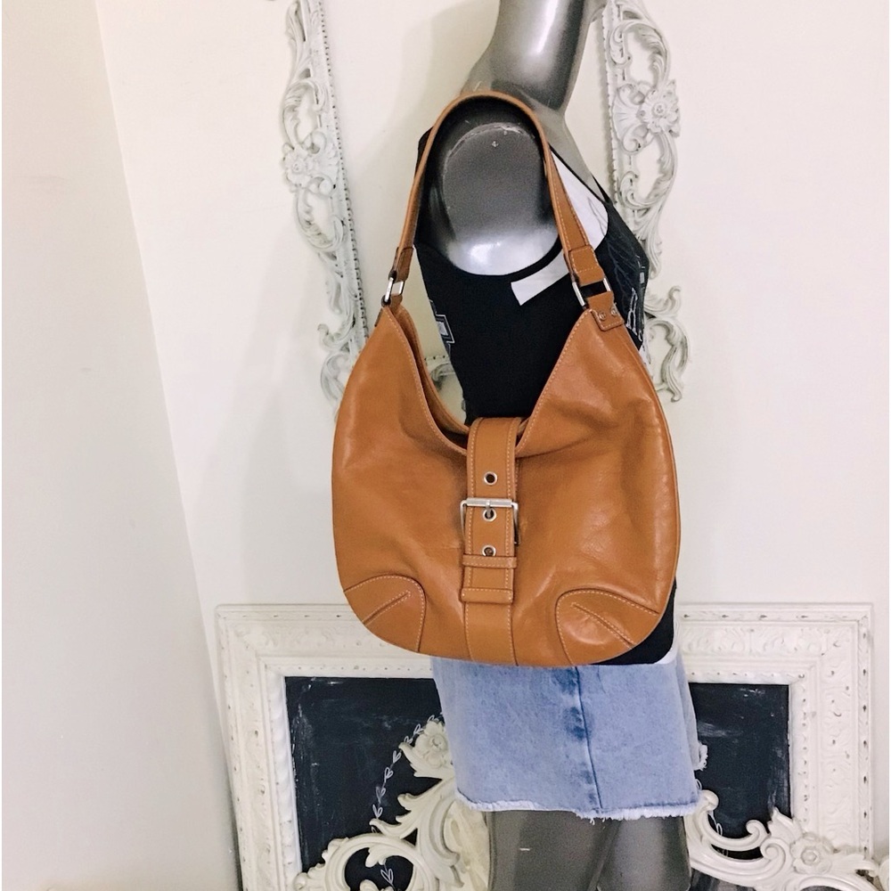 Michael Kors Hutton Hobo Shoulder Bag - Picture 2 of 13